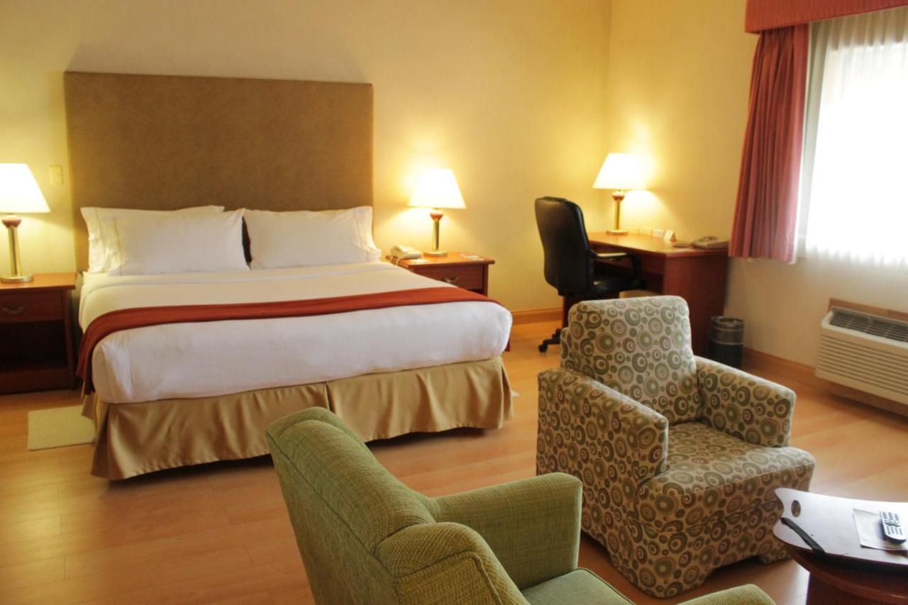 Holiday Inn Express Chihuahua By Ihg Экстерьер фото