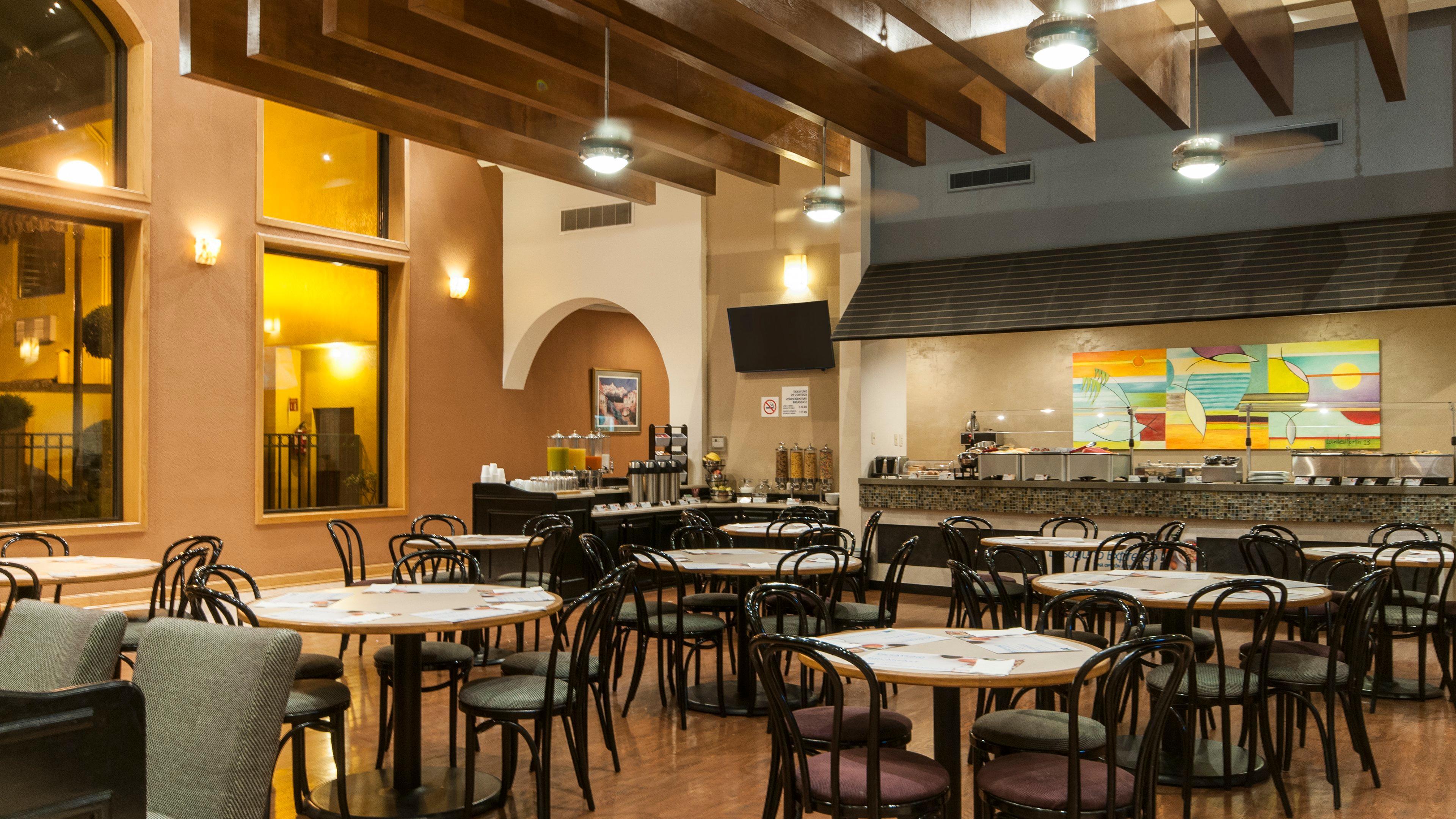 Holiday Inn Express Chihuahua By Ihg Экстерьер фото
