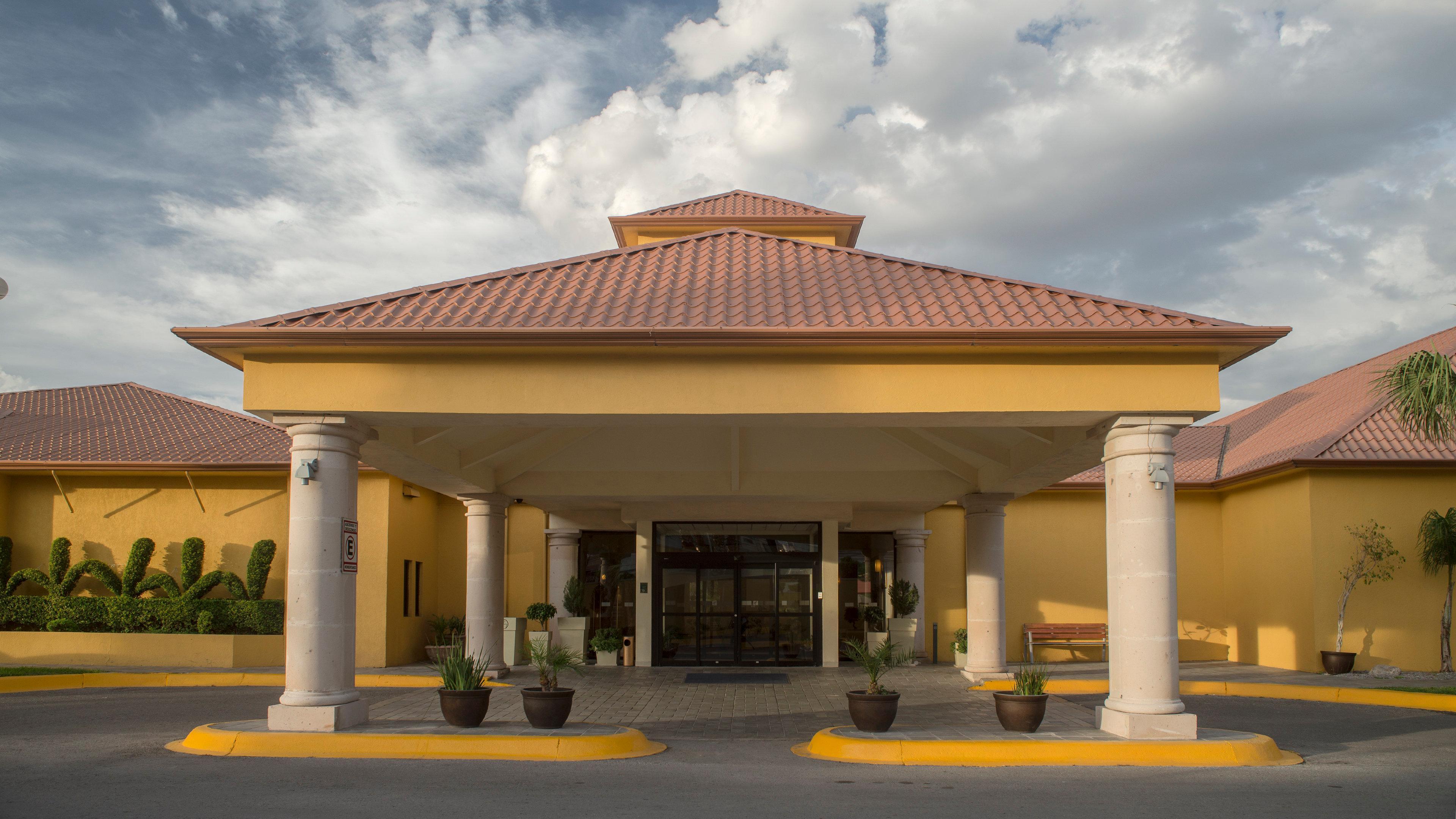 Holiday Inn Express Chihuahua, An Ihg Hotel Экстерьер фото