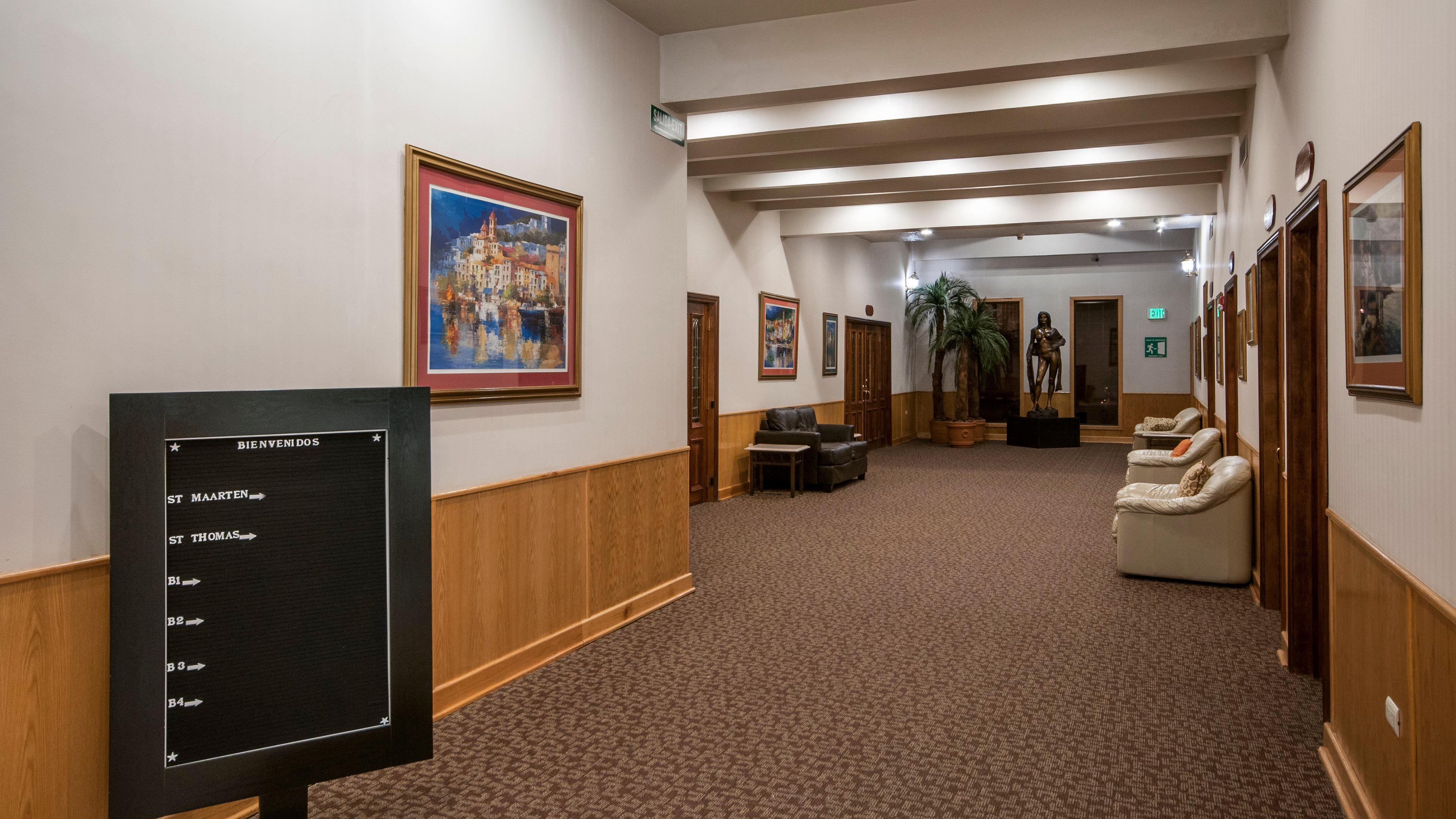 Holiday Inn Express Chihuahua By Ihg Экстерьер фото